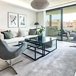 Inf33K- Stunning City Apartment Close To Beaches